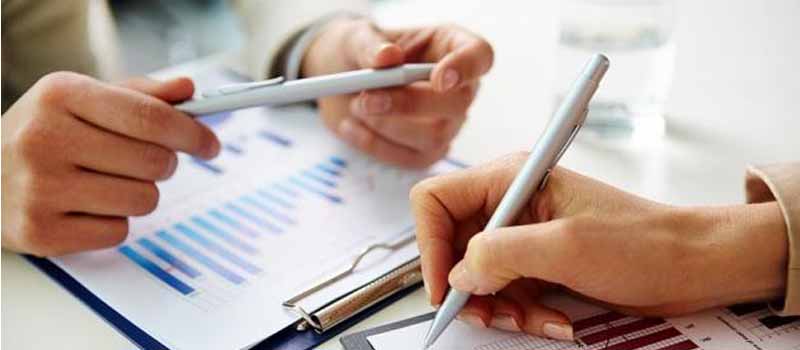 تنظيم وتقديم التقارير وإدارة النظم المالية للمراقبين الماليين